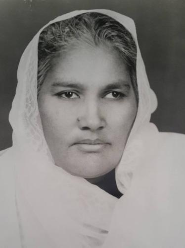 12-Syeda-Sultana-Begum-Kazmi-Munni-K-02